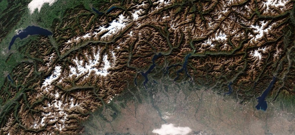 Il dramma delle Alpi senza neve viste dal satellite, l’allarme
